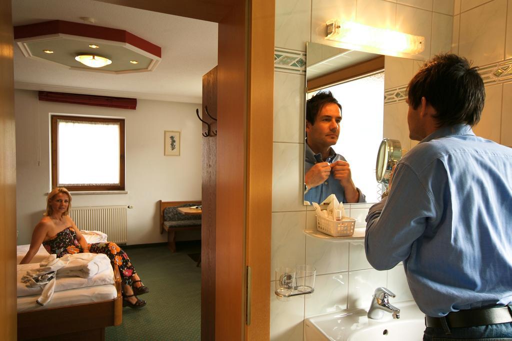 Hotel Theresia Ramsau im Zillertal Ruang foto