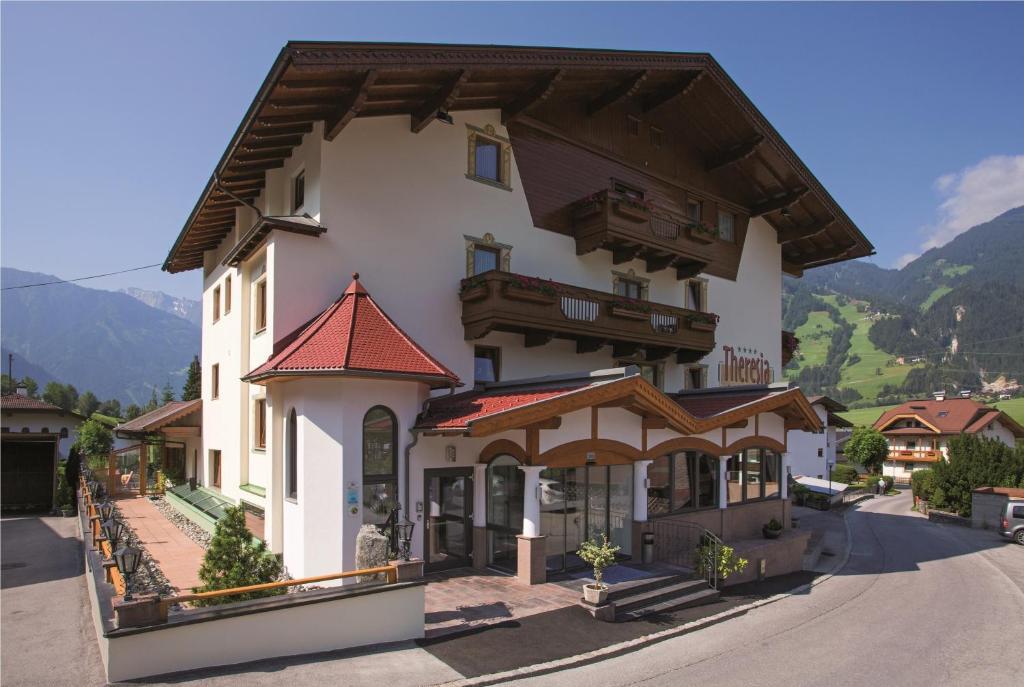 Hotel Theresia Ramsau im Zillertal Bagian luar foto